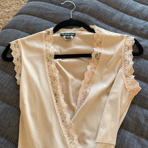 Bebe Wrap dress - Picture 2 of 9